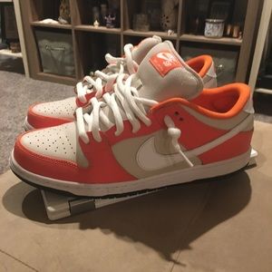 Men's Nike SB orange box dunk size 10.5